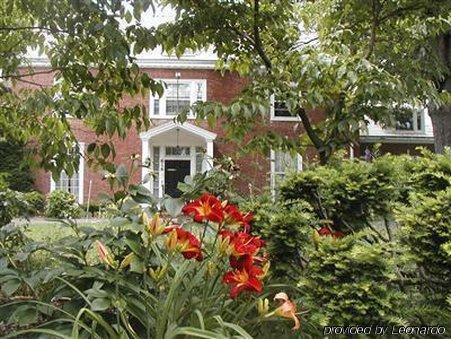 Farnam Guest House Нью-Хейвен Экстерьер фото